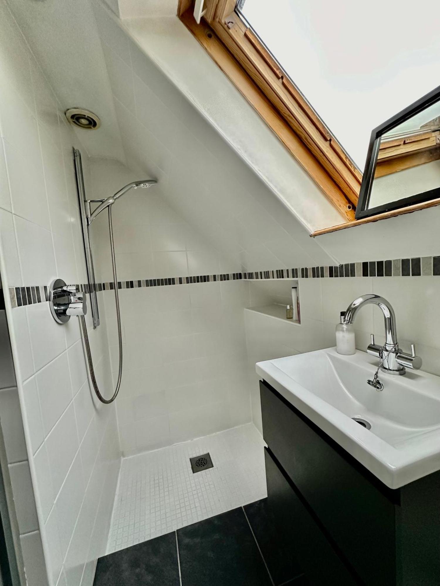 Pound Corner Apartment Годалминг Екстериор снимка