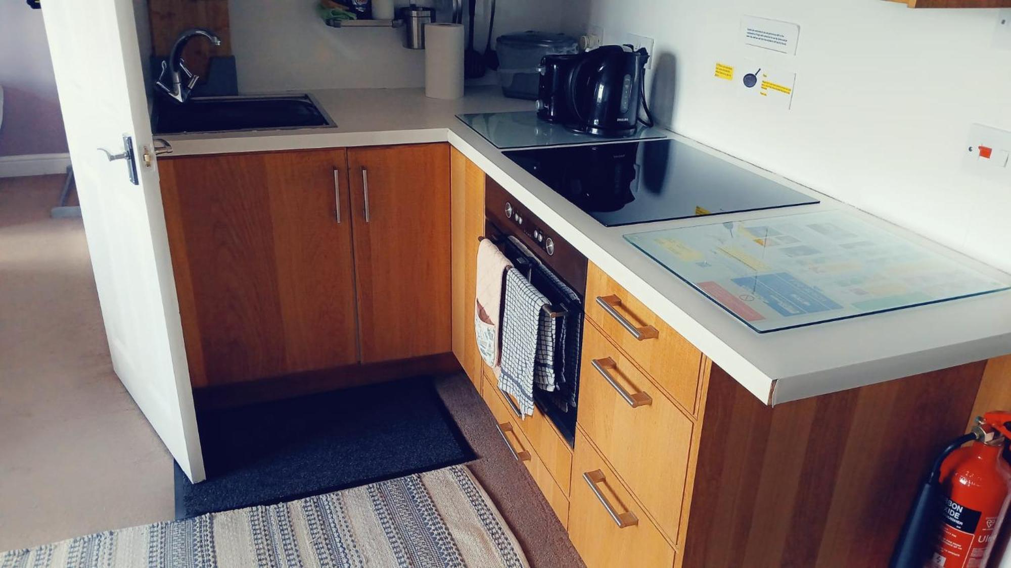 Pound Corner Apartment Годалминг Екстериор снимка